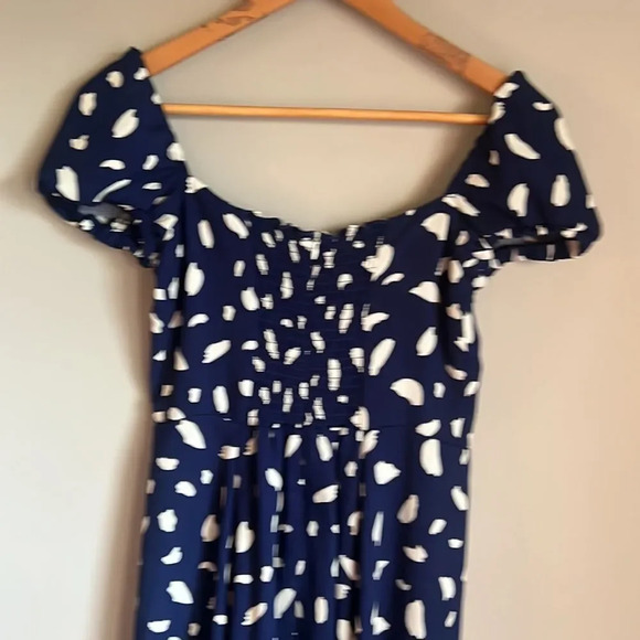 Kourt Cyra midi dress - Picture 10 of 14